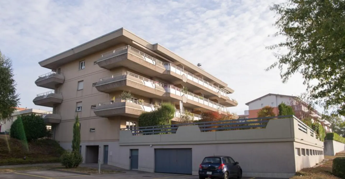 Renovated Apartment in Mont-sur-Rolle - Photo 2 of 9