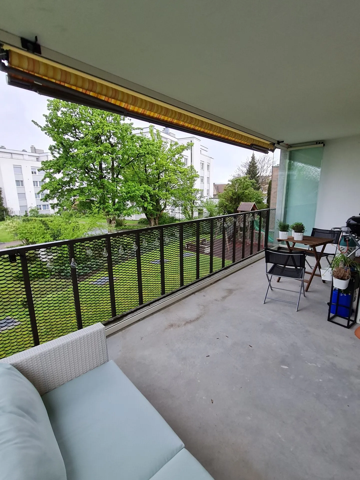 modern 2.5 room apartment in a central location - Photo 10 of 12