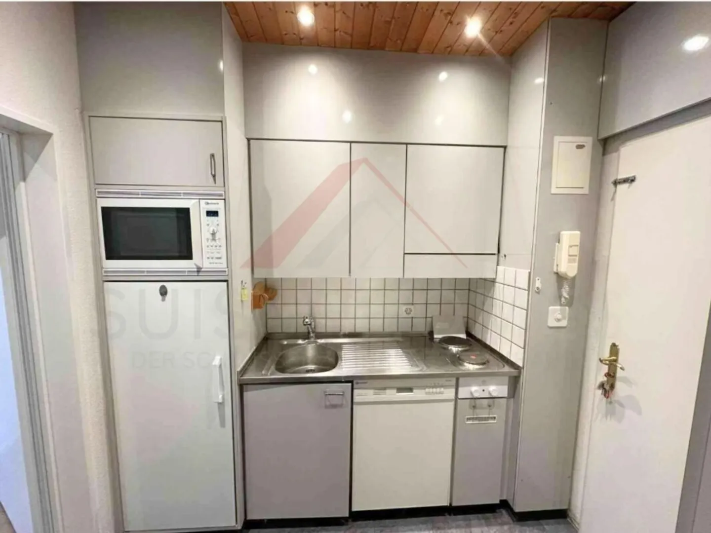 Studio 1.5 camere soleggiato a Lostorf - ristrutturato, ben tenuto e disponibile immediatamente - Foto 3 di 5