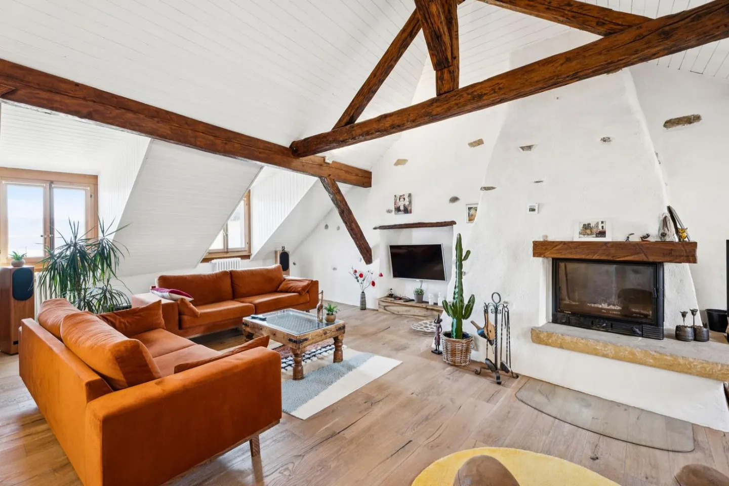 Characterful Village House Directly on Lake Neuchâtel! - Photo 8 of 12