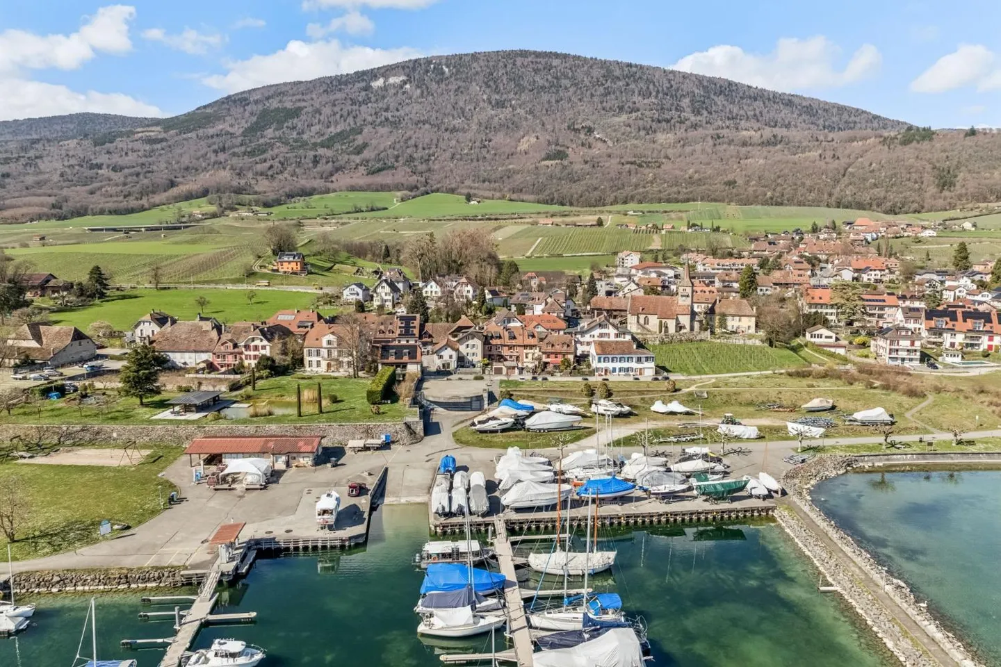 Characterful Village House Directly on Lake Neuchâtel! - Photo 12 of 12