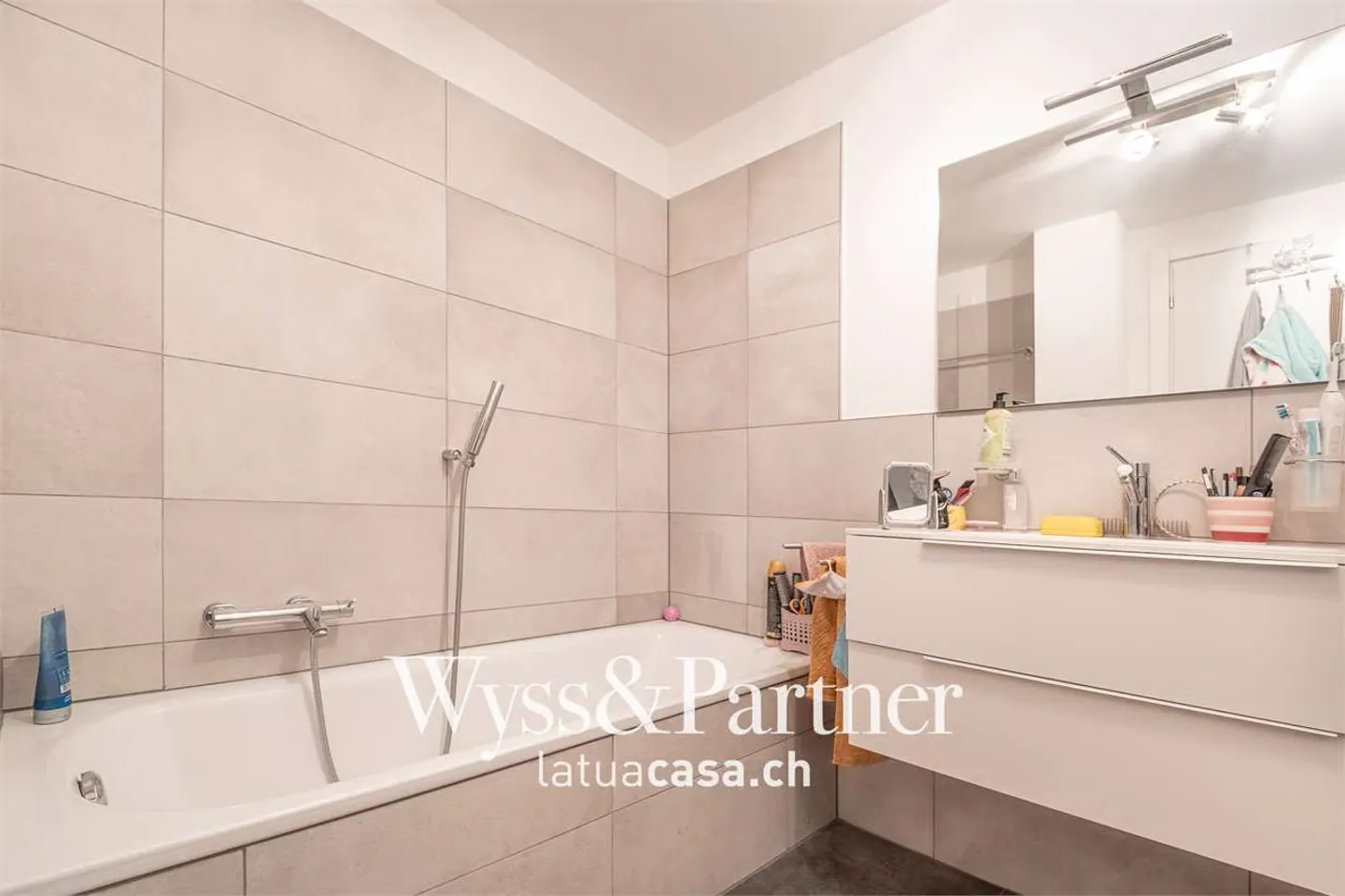 Appartamento moderno con terrazza - Foto 7 di 7