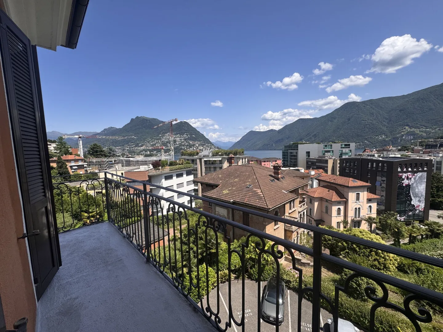 LUGANO · 4 ROOMS LAKE VIEW · IN A PRESTIGIOUS CONTEXT - Photo 9 of 12