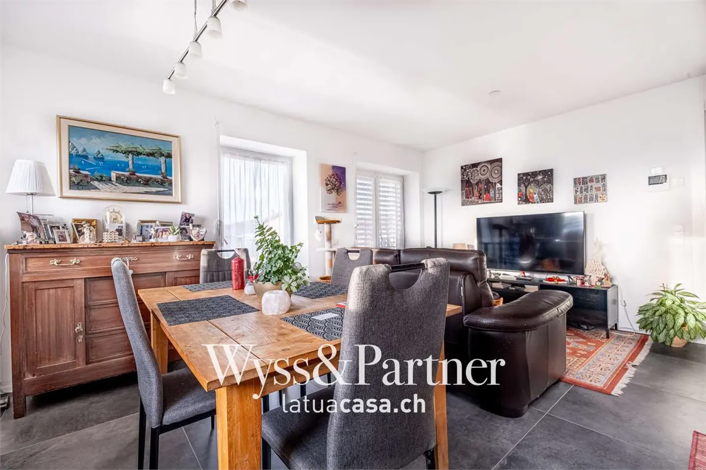 Appartamento moderno con terrazza - Foto 1 di 7