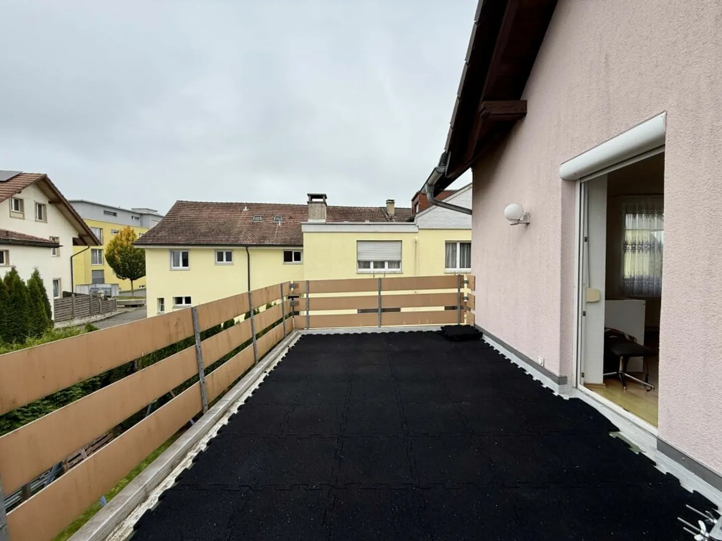 Casa affascinante con terrazza, balcone e giardino! Perfetto per le famiglie - Foto 12 di 15
