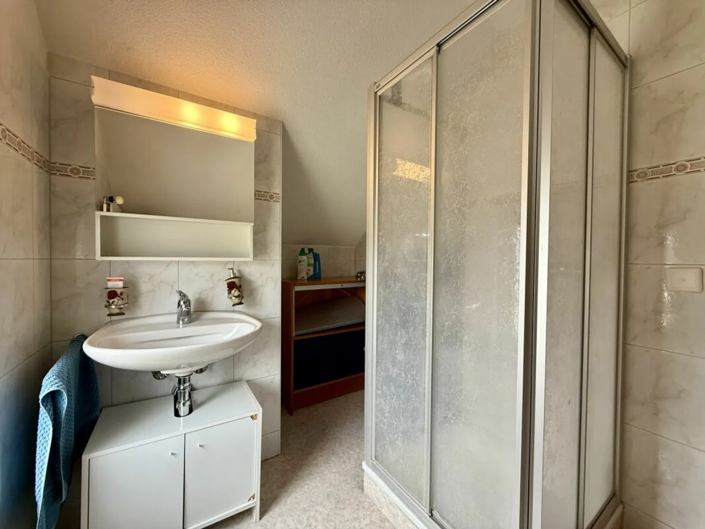 Casa affascinante con terrazza, balcone e giardino! Perfetto per le famiglie - Foto 14 di 15