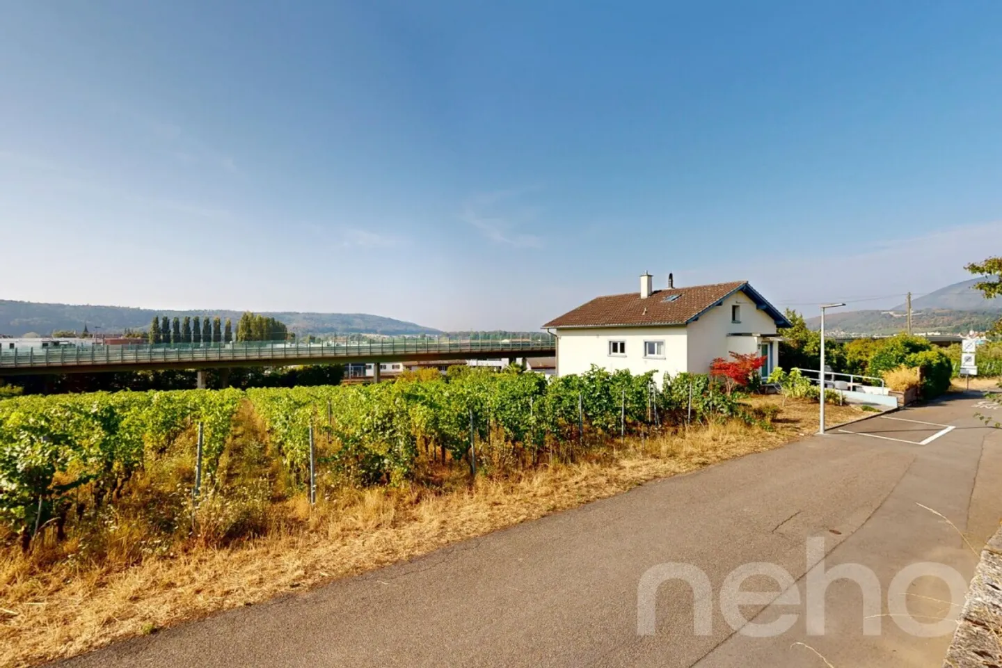 Maison Charmante avec Vignes - Photo 1 sur 12
