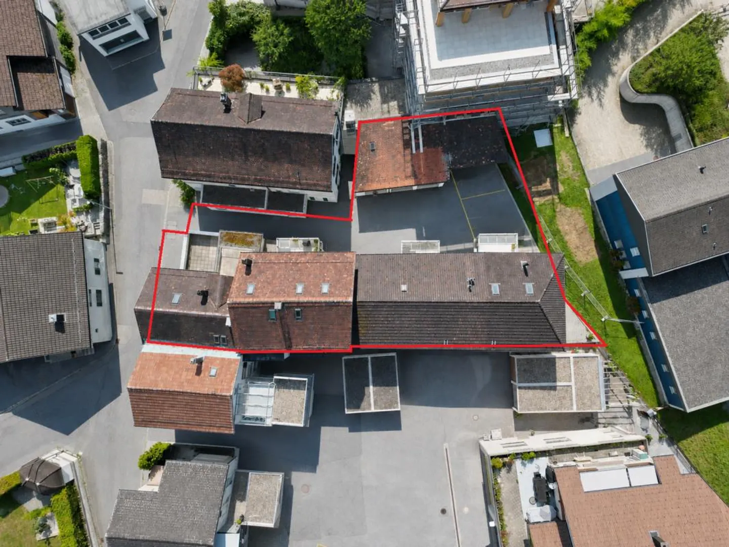 Casa plurifamiliare con 8 unità abitative e diversi garage a Netstal... - Foto 5 di 18