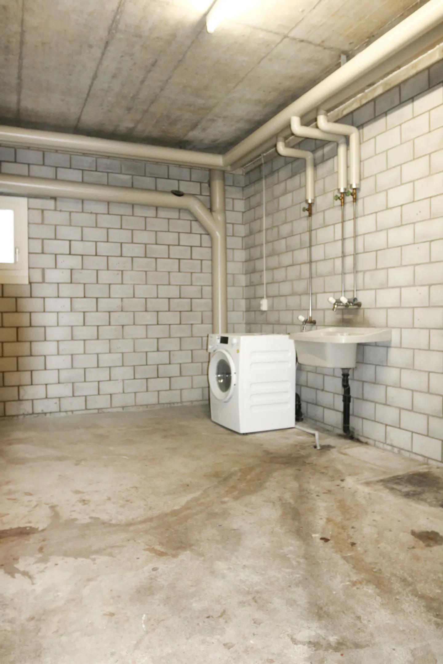 In vendita in posizione centrale, appartamento di 5½ locali - da ristrutturare - Foto 12 di 15