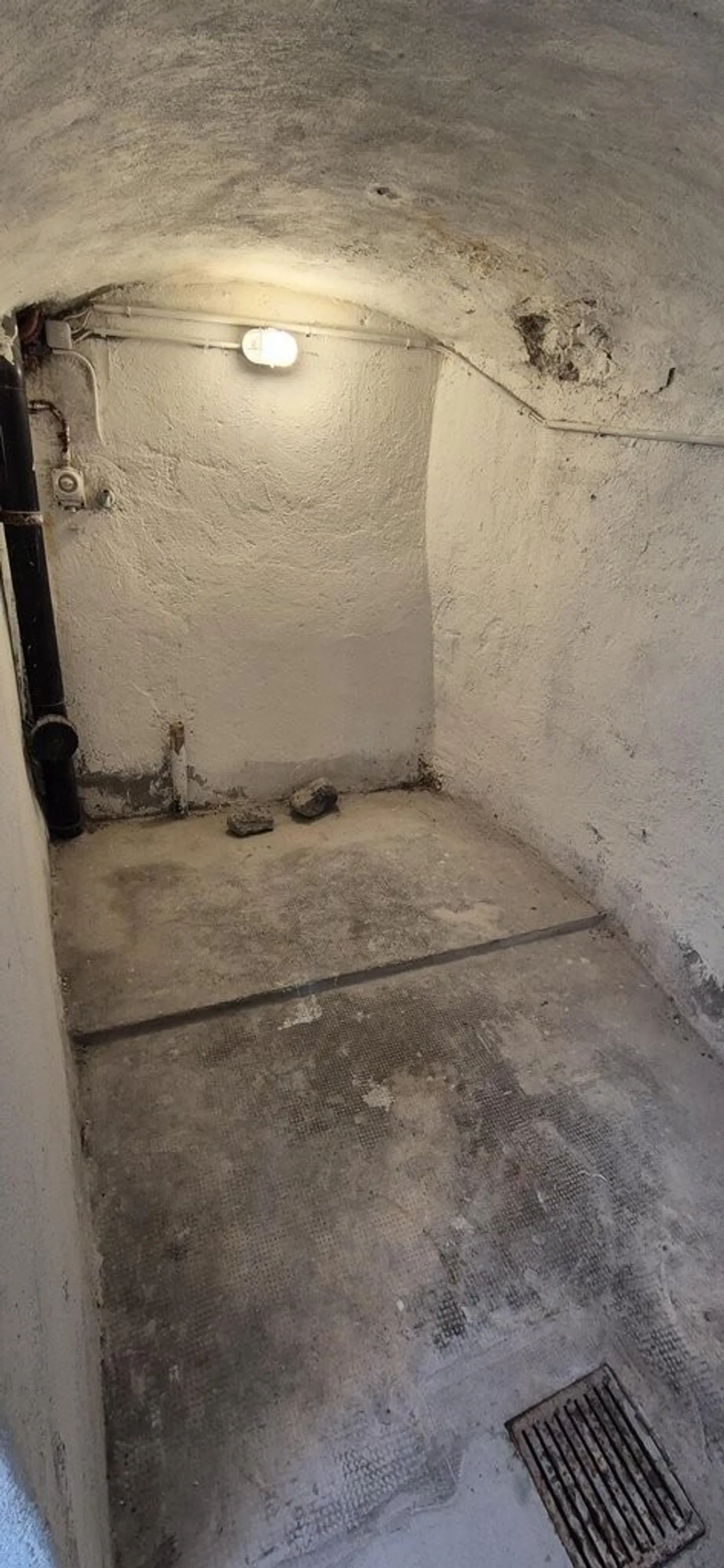 Lagerraum Nähe Bahnhof Montreux - Foto 2 von 5