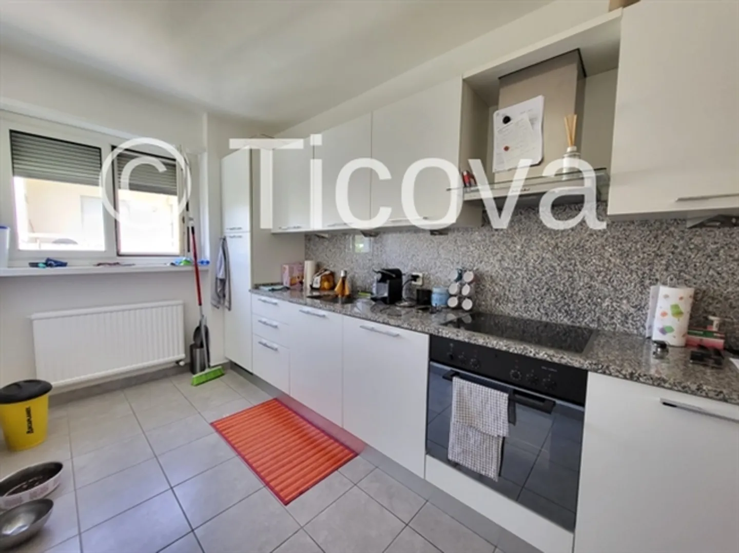 4,5 stanze con vista aperta - Piano superiore - Foto 2 di 10