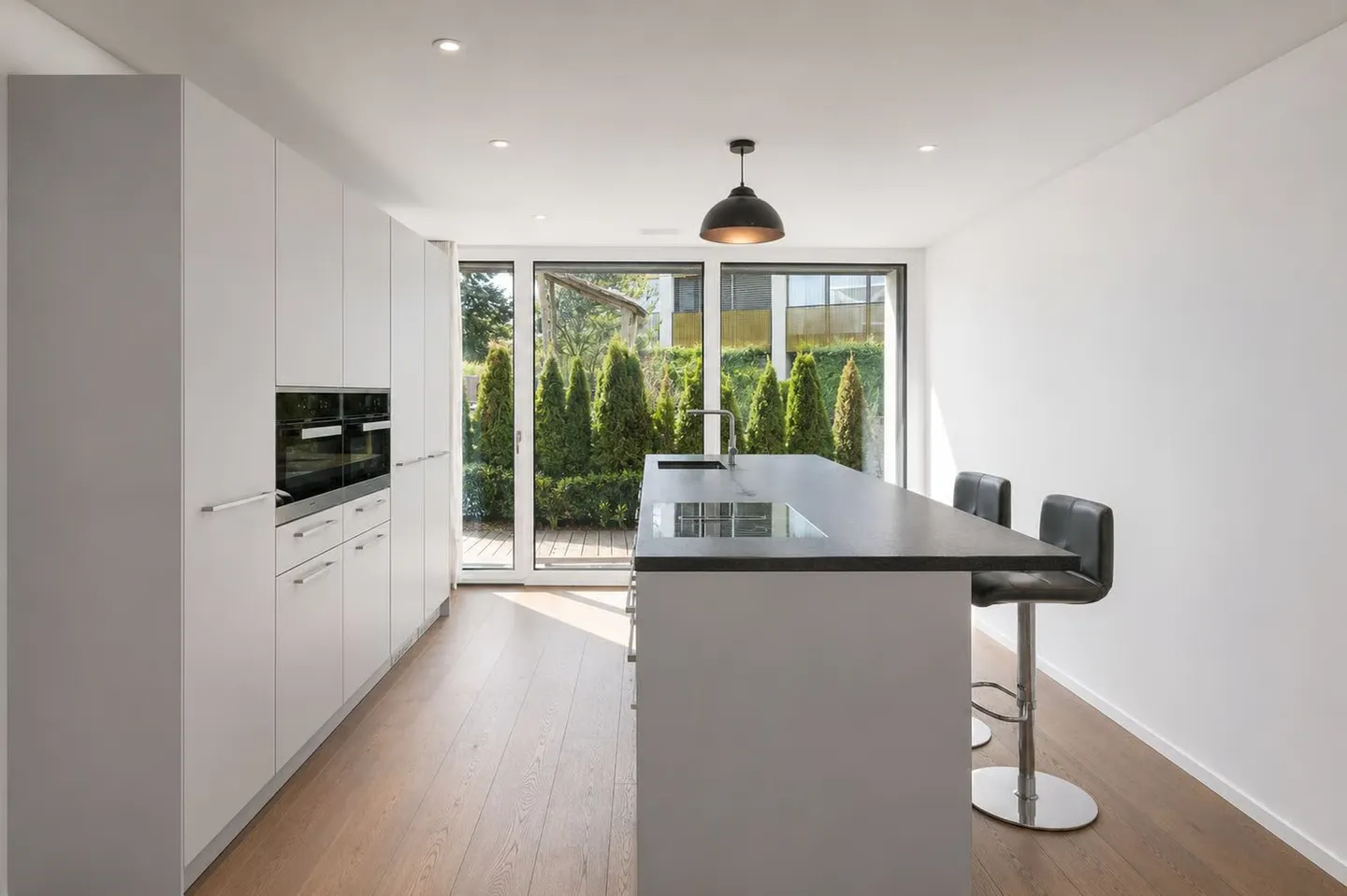 Modern End Row House with Roof Terrace - Photo 1 of 9