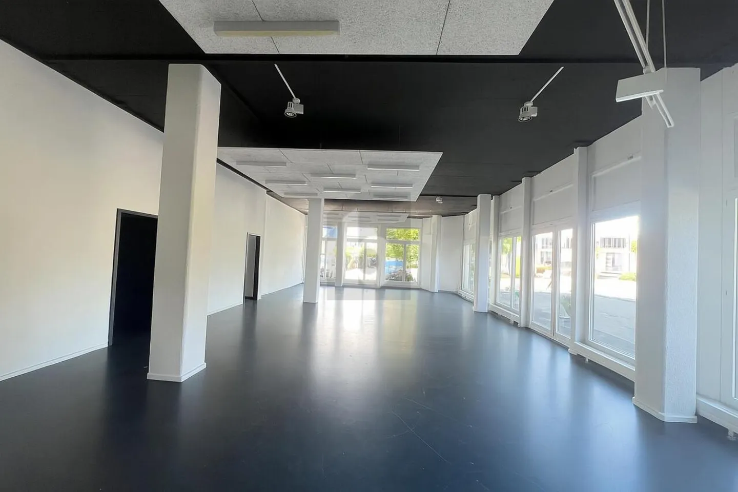 Helle Bürofläche in Bussigny - Foto 5 von 6