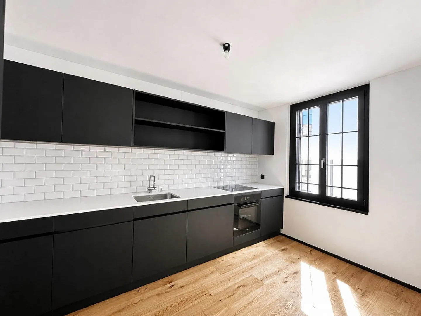 Appartamento moderno con carattere e design moderno - Foto 2 di 5