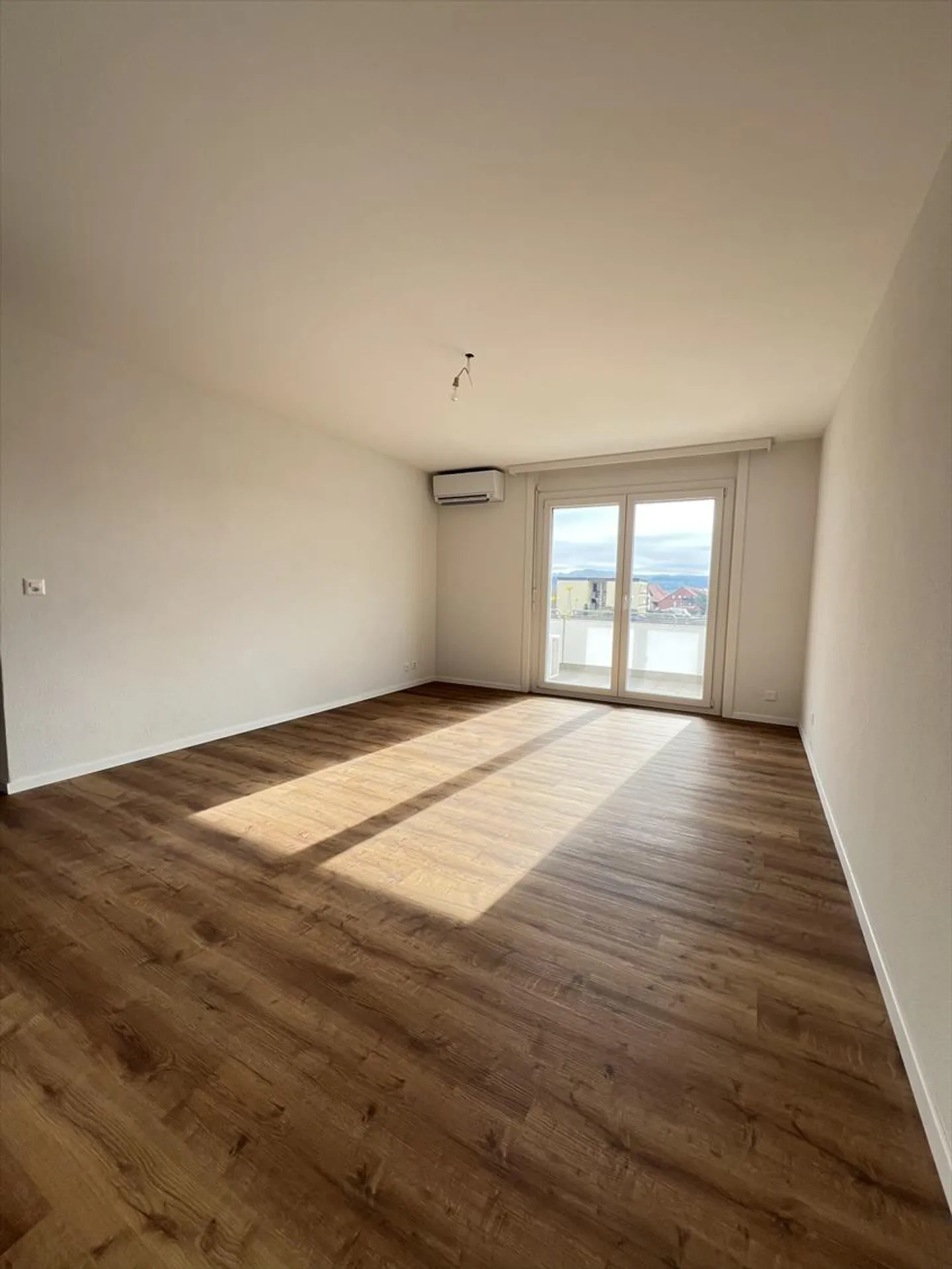 2.5 Room Apartment - Photo 4 of 6