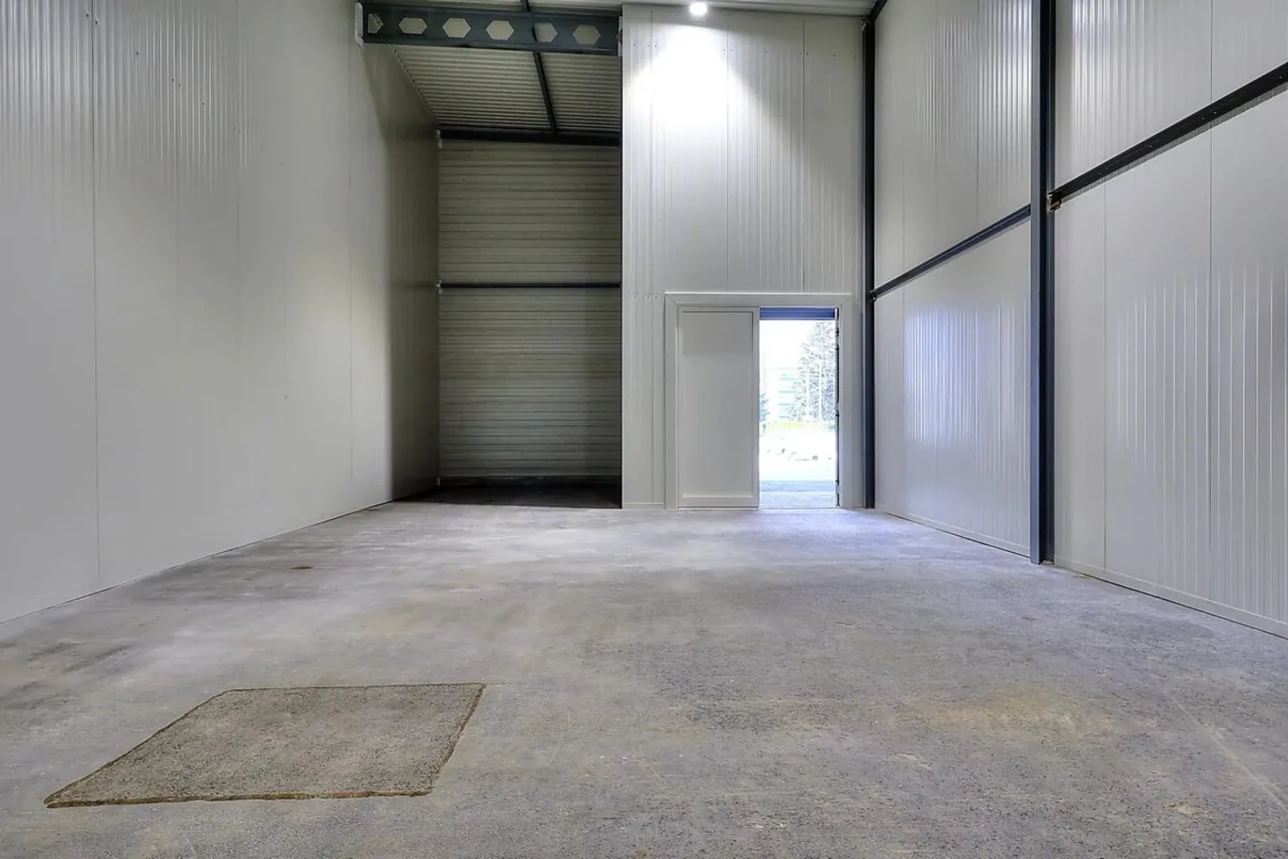Situazione ideale per questa confortevole sala. - Foto 1 di 3