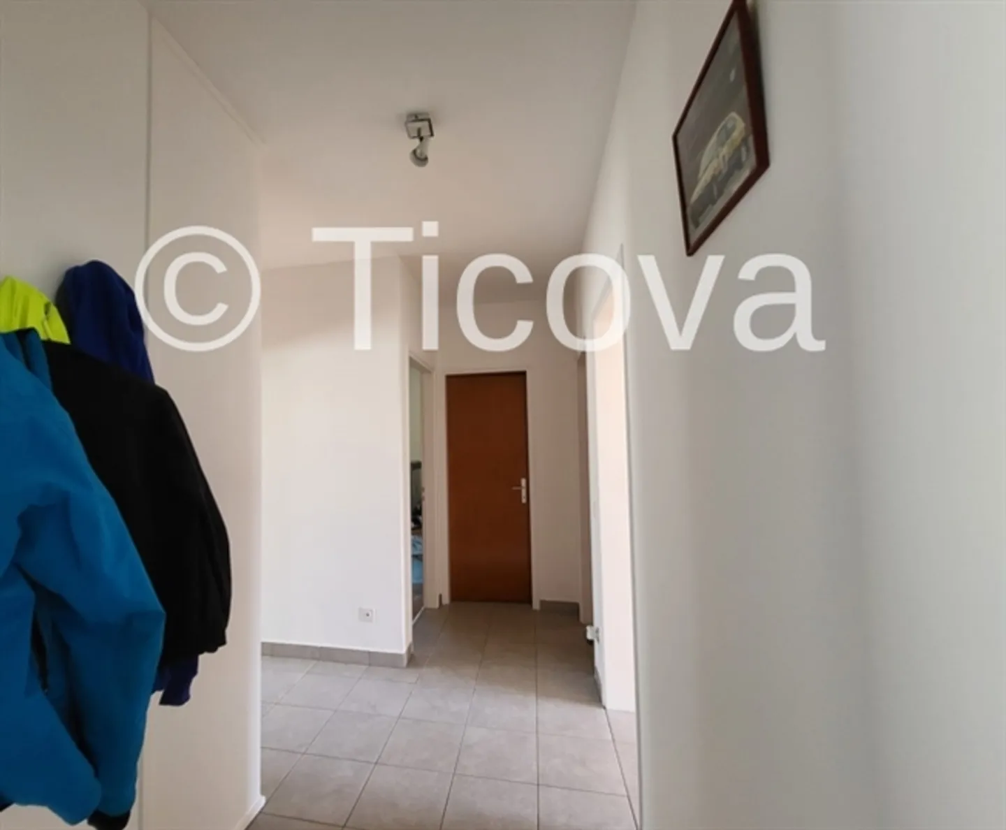 4,5 stanze con vista aperta - Piano superiore - Foto 8 di 10