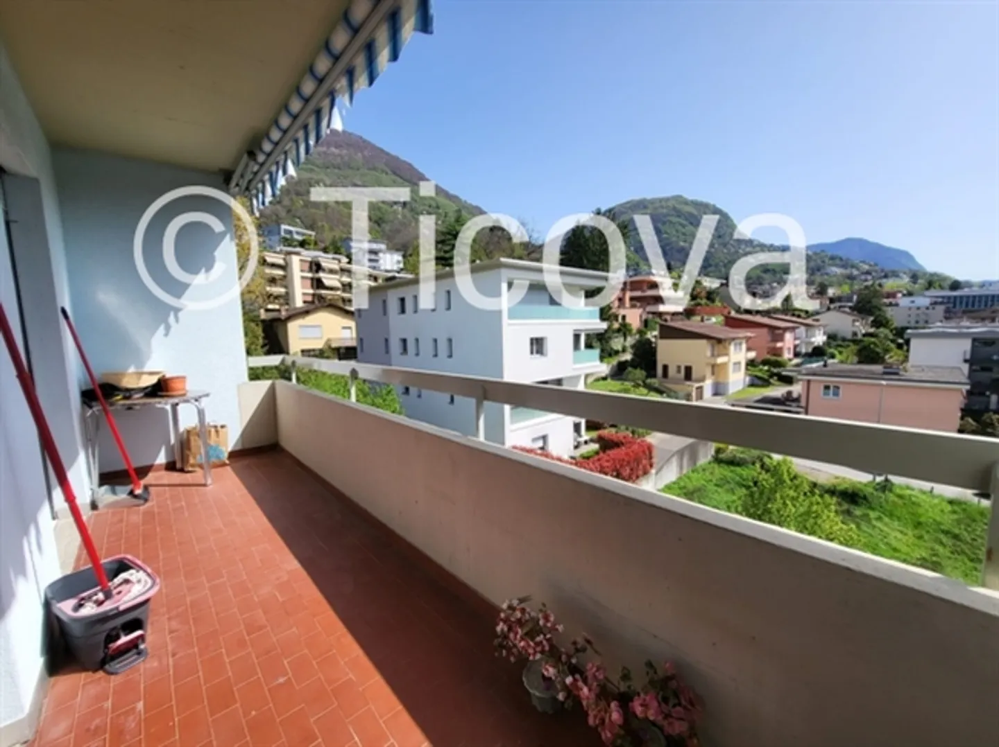 4,5 stanze con vista aperta - Piano superiore - Foto 9 di 10