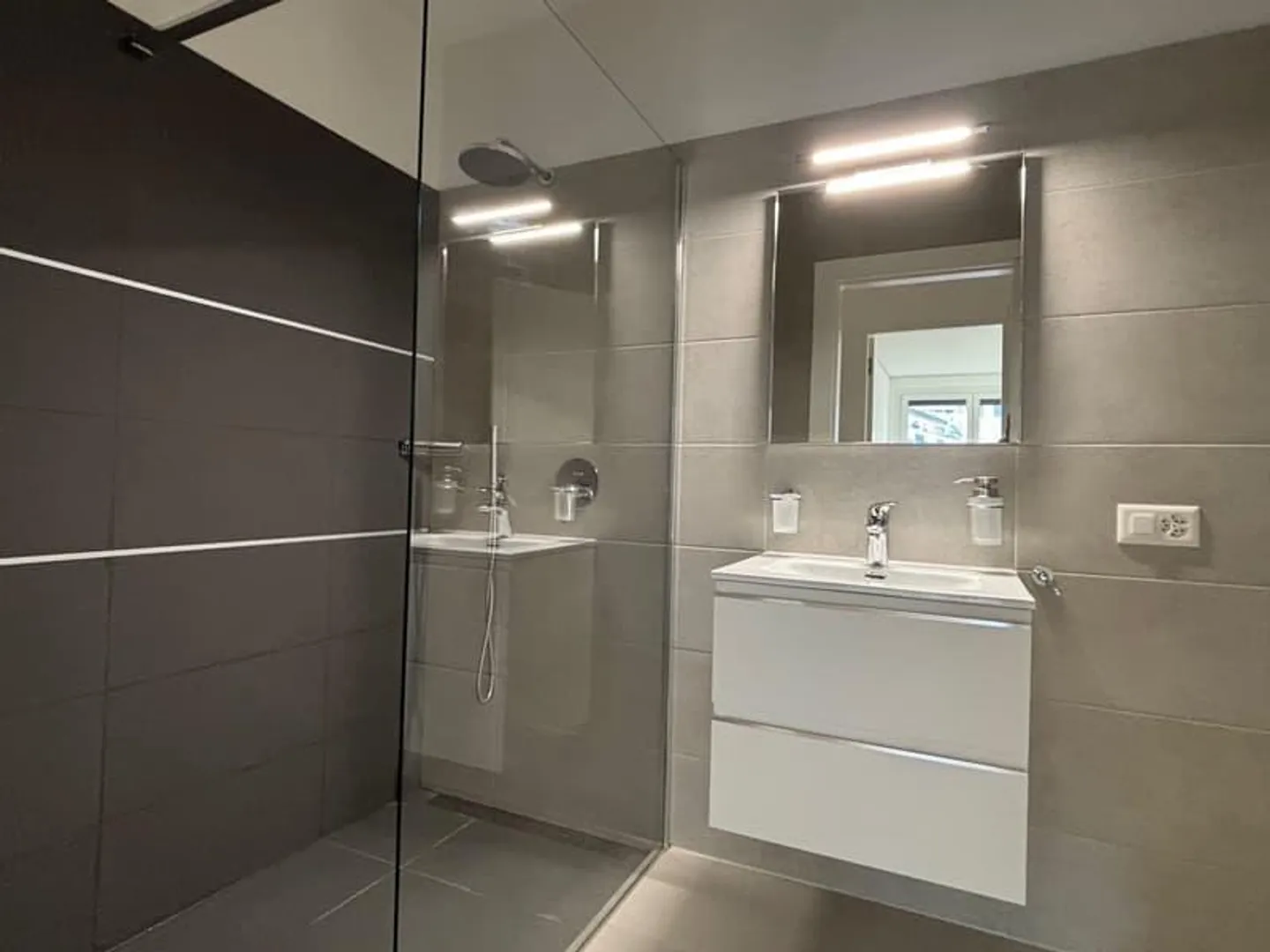 Appartement moderne de 3,5 pièces à Paradiso - Photo 10 sur 10