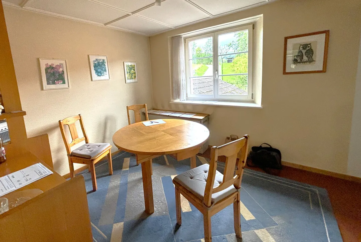 Vivre spacieux dans le charmant centre du village de Ziefen - Photo 4 sur 11