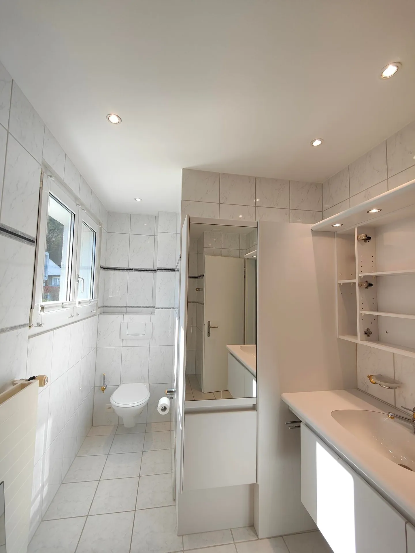 Limited until 30.04.2027, single-family house in a central and quiet location - Photo 4 of 9