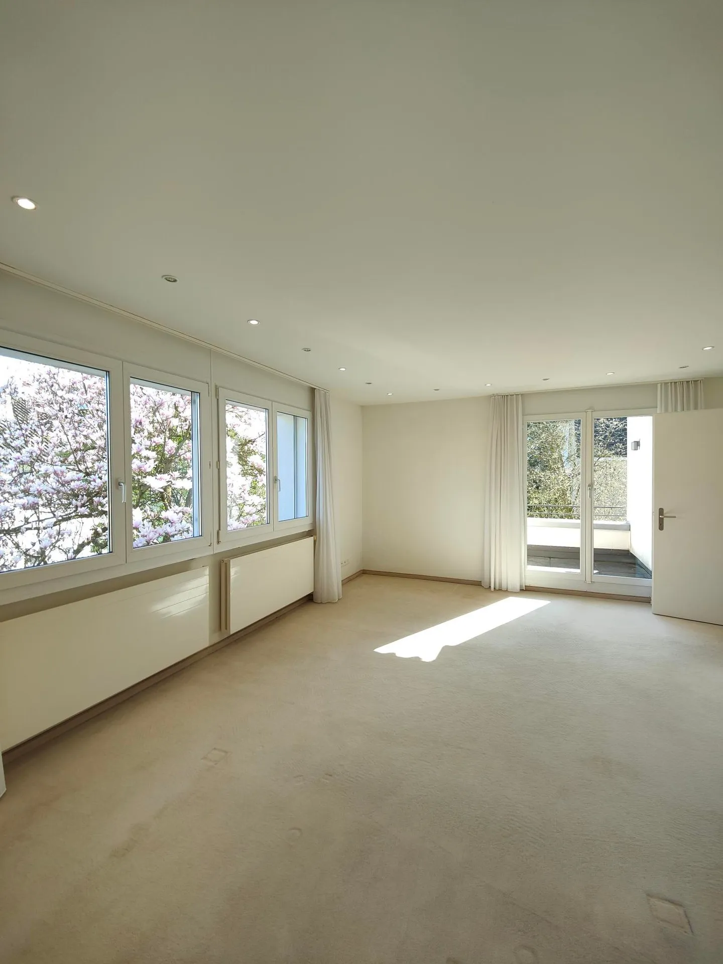 Limited until 30.04.2027, single-family house in a central and quiet location - Photo 5 of 9