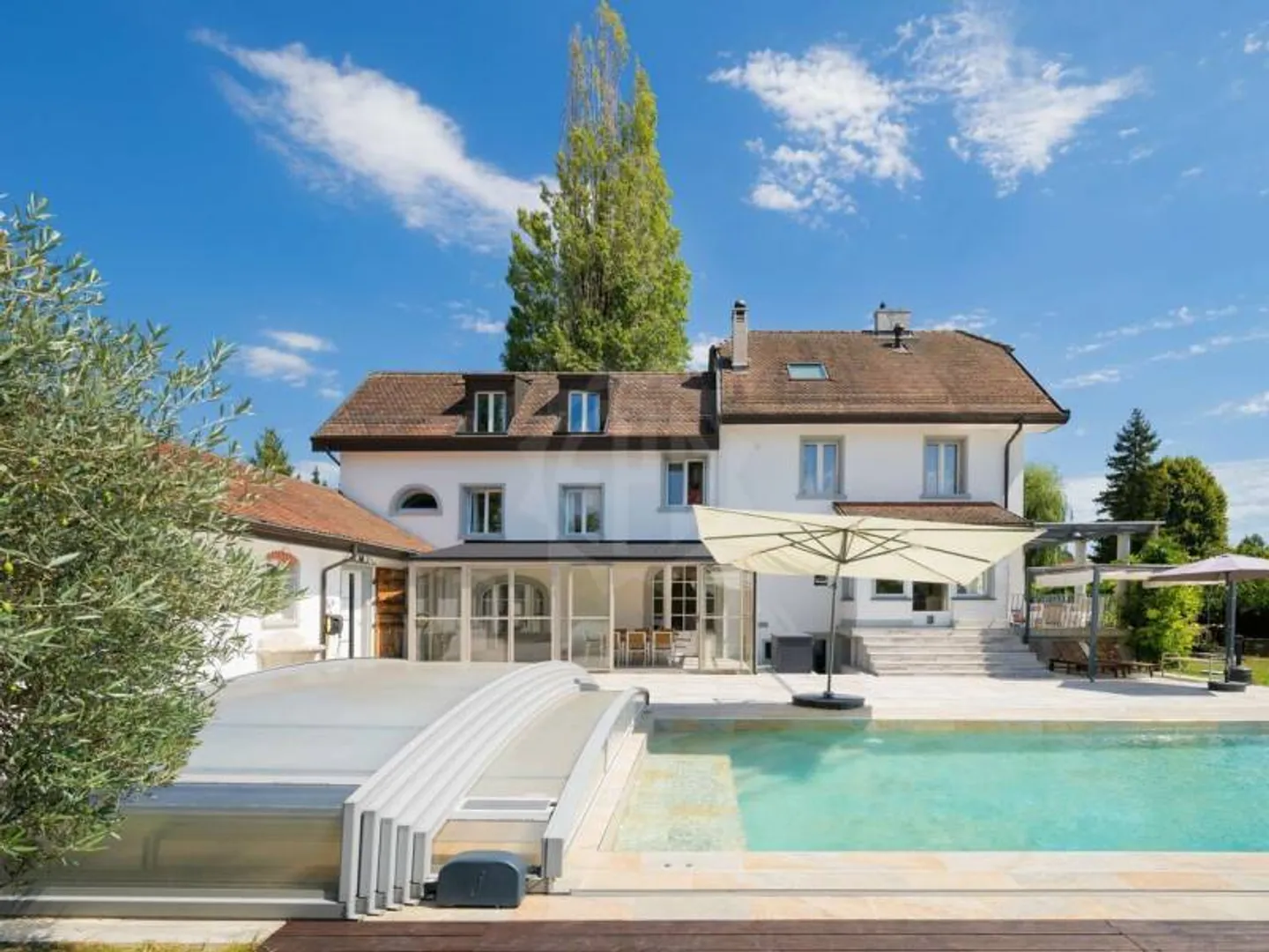 Splendida fattoria ristrutturata con 6,5 camere arredate con cura - Foto 3 di 3