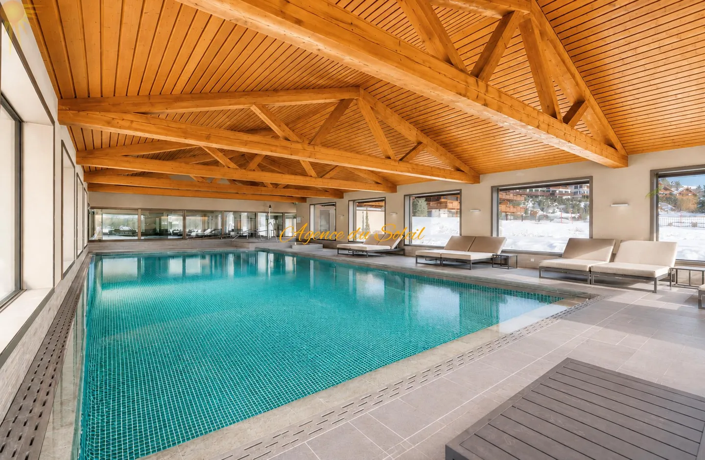 Luxury Apartment with Alpine Views - Photo 4 of 11