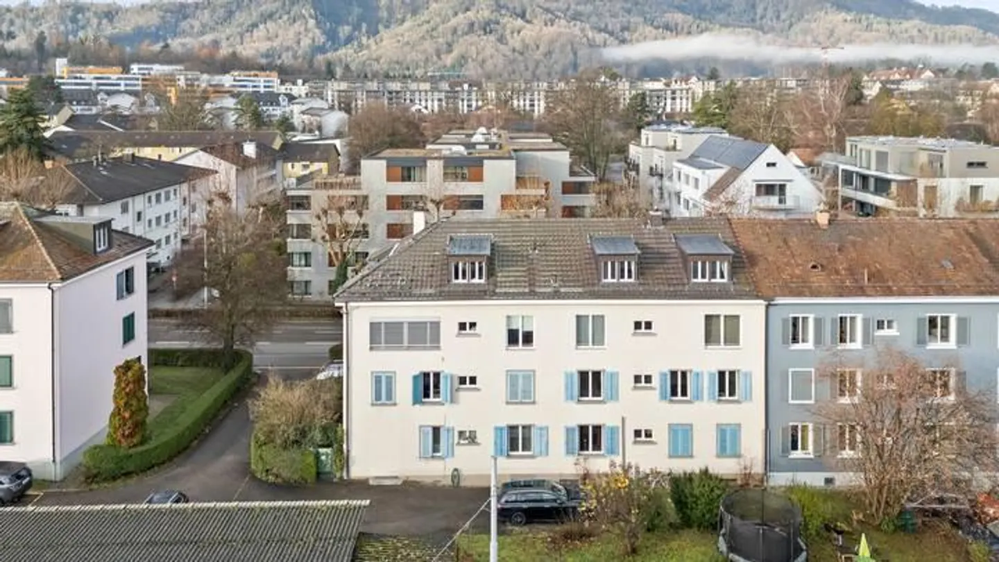 VIVERE CON CARATTERE VICINO AL LAGO DI ZURIGO - Foto 6 di 7