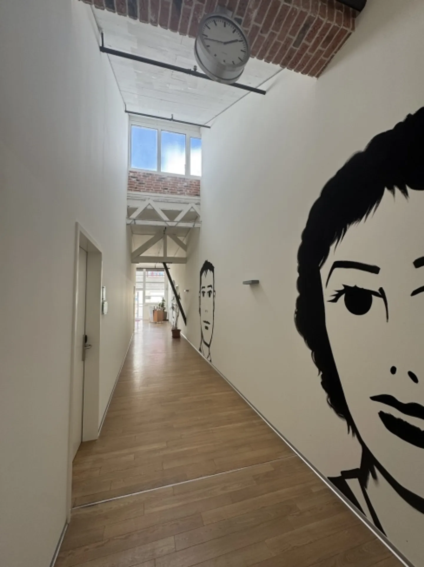 Spazi per uffici o commerciali LOFT luminosi e spaziosi - Foto 2 di 6