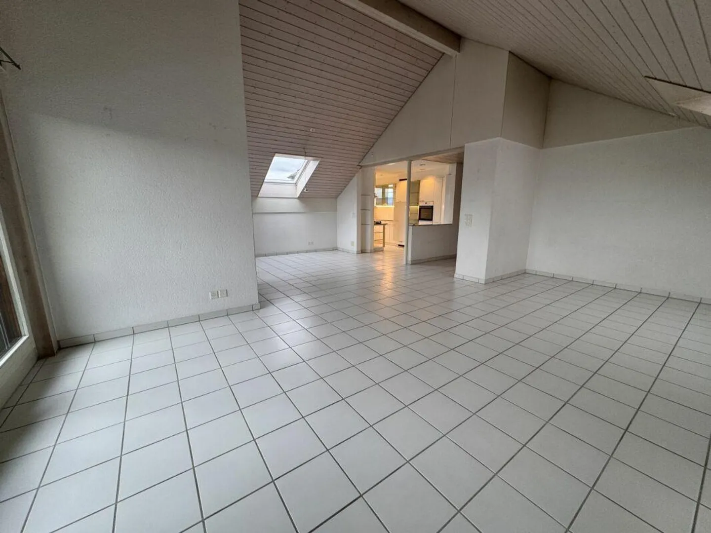 Geräumige Wohnung mit Balkon - Foto 10 von 11