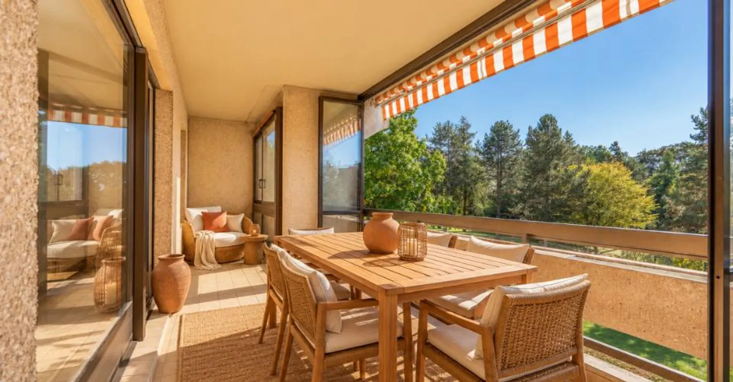 Superb 4.5 rooms to renovate - Unobstructed view - Metro - Absolute calm - Photo 3 of 13