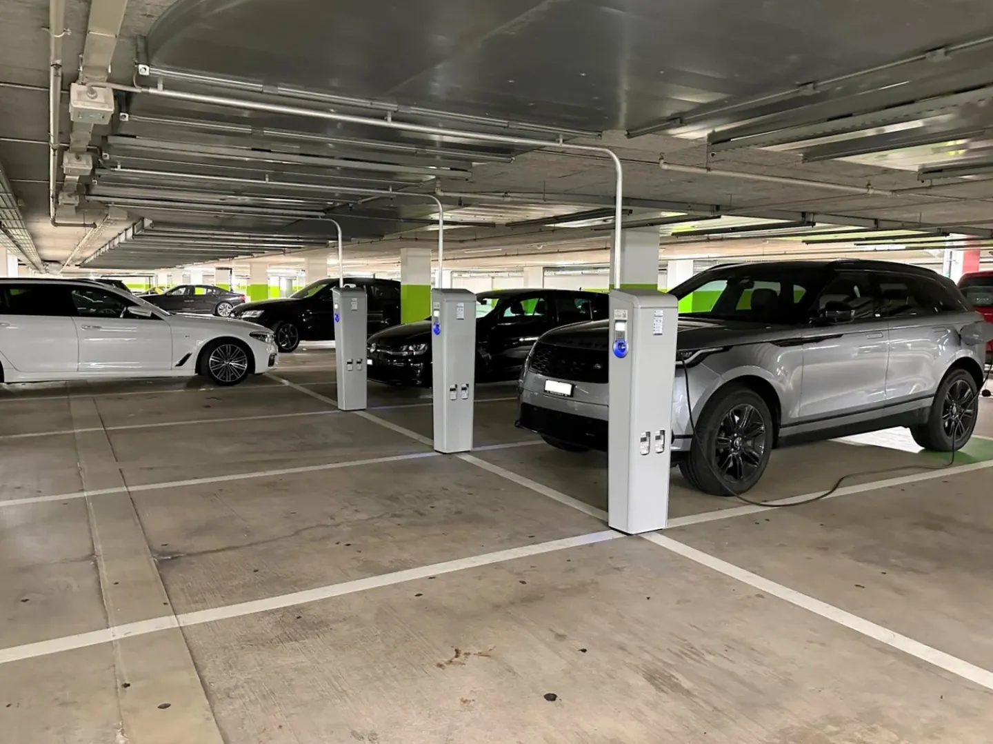 Il tuo parcheggio in una posizione centrale a Neu-Oerlikon - Foto 3 di 3