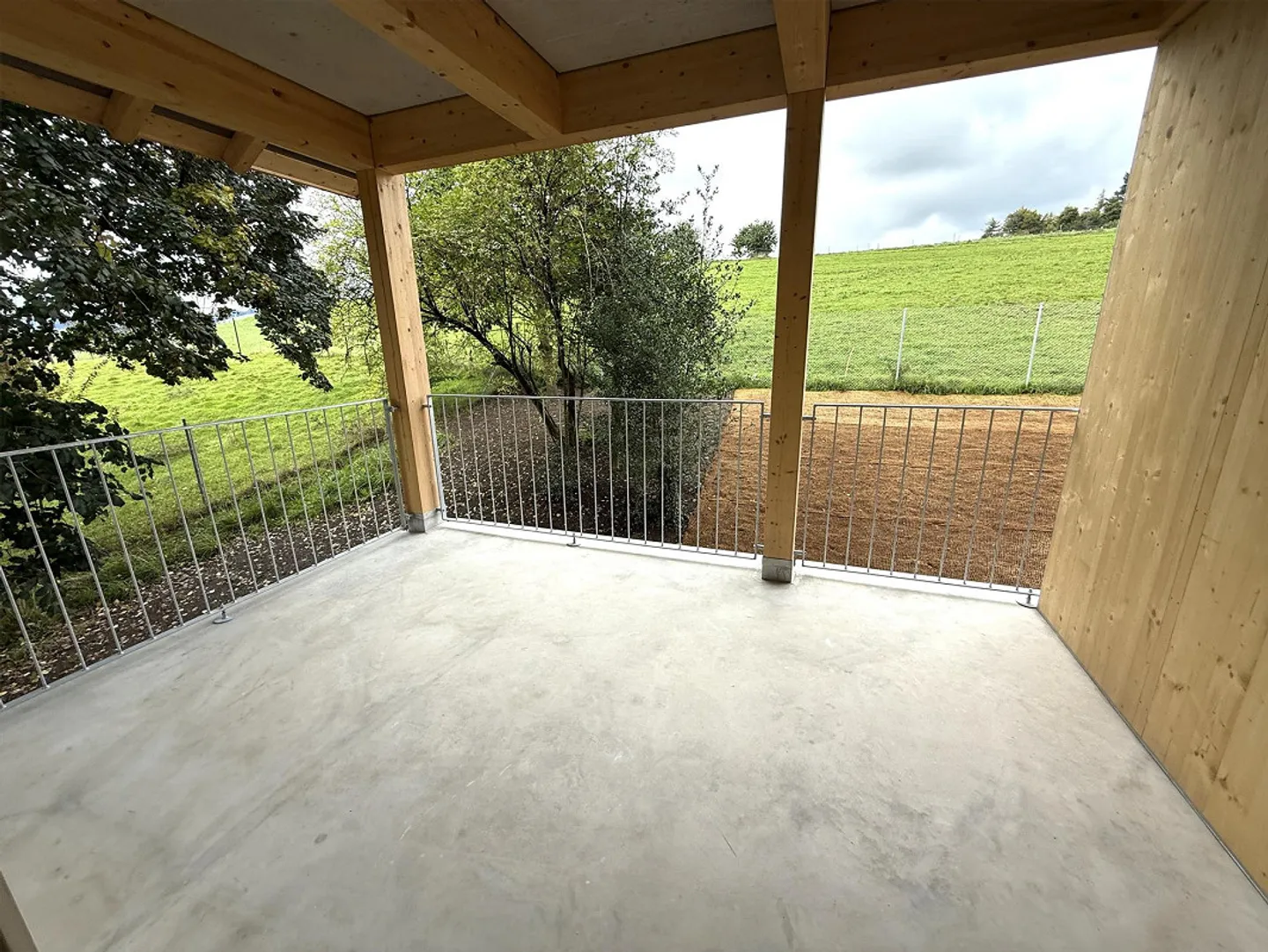 Appartement 4.5 pièces quasi neuf à proximité immédiate du lac - Photo 9 sur 11