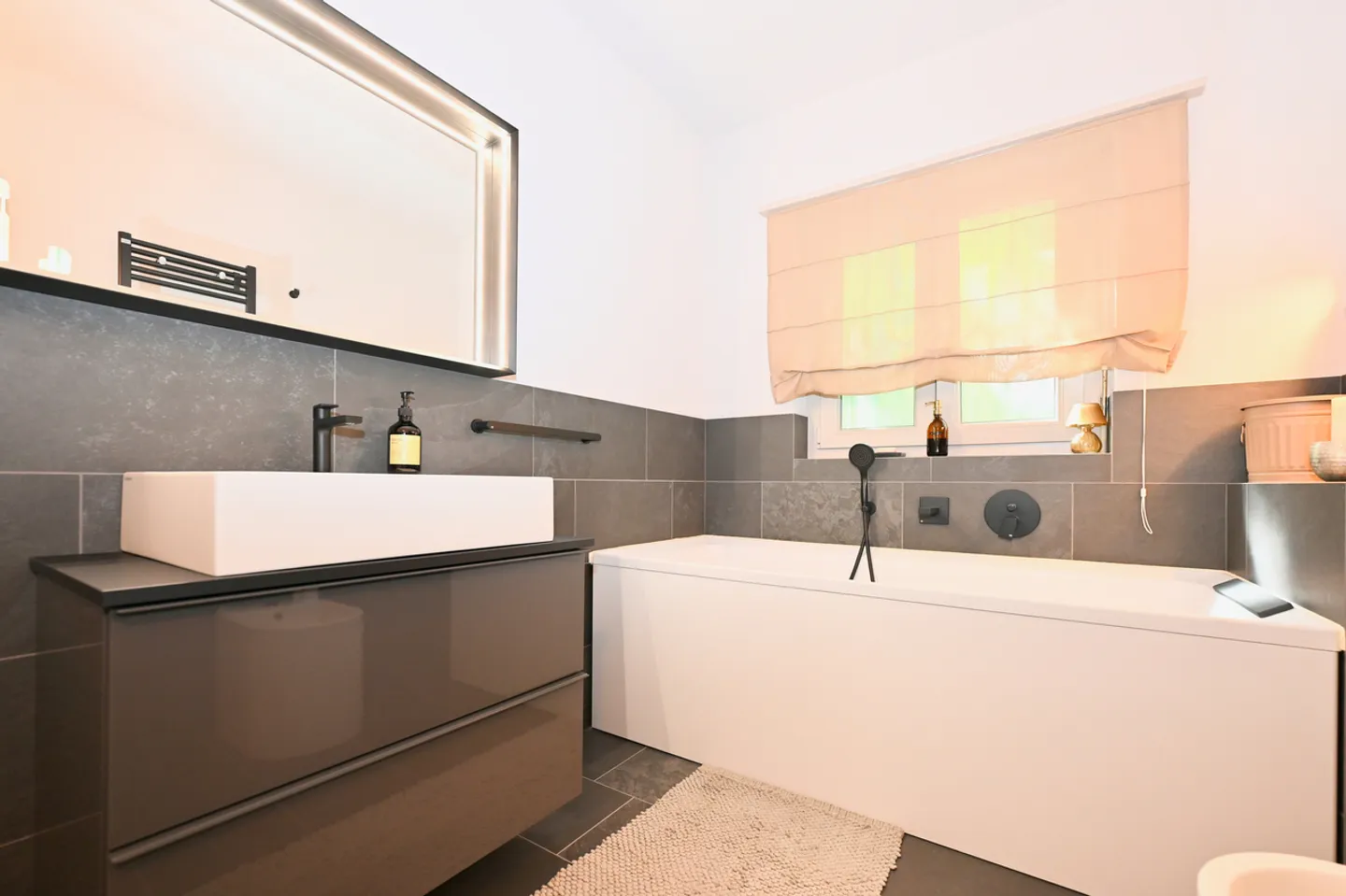 Propriété Rare Immergée dans le Vert, Entièrement Rénovée - Photo 12 sur 28