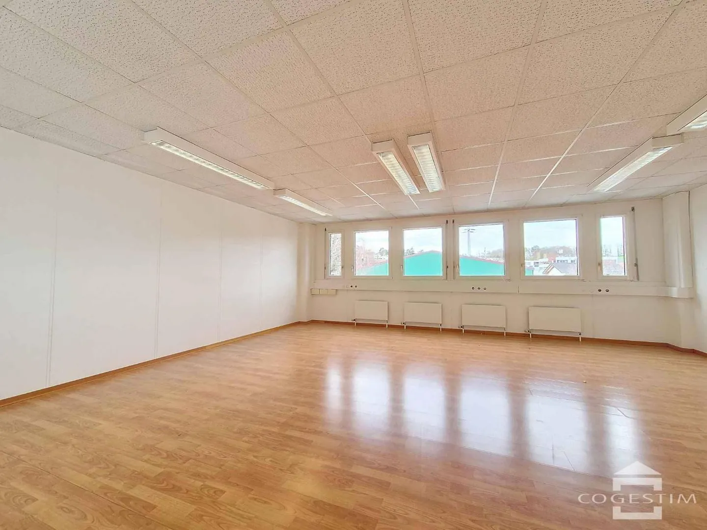 Office - Photo 3 of 9