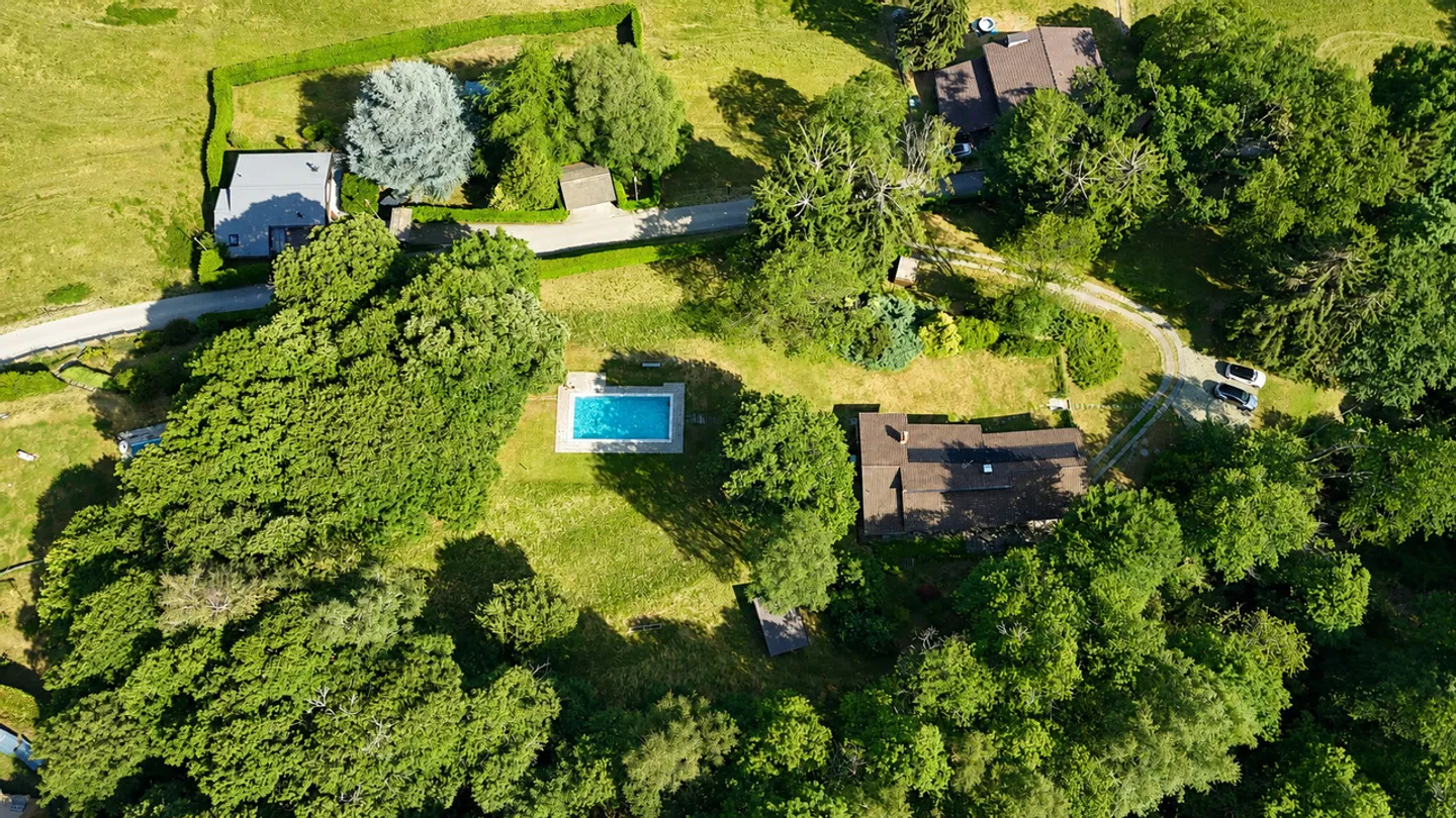 Propriété Rare Immergée dans le Vert, Entièrement Rénovée - Photo 26 sur 28