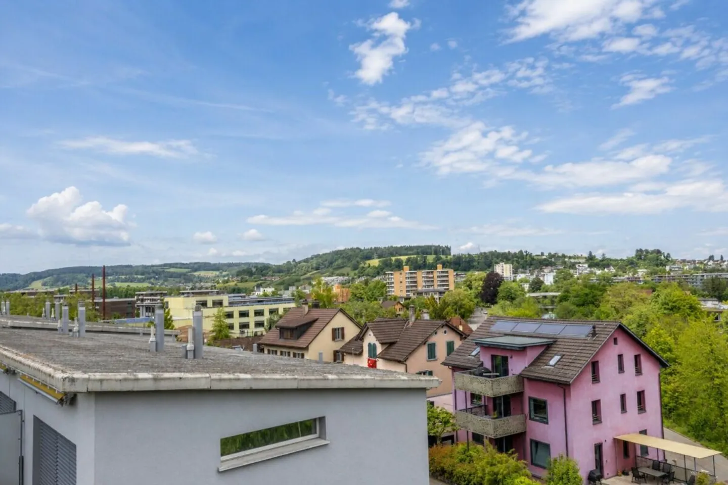 Modern Family Home in Winterthur - Photo 10 of 16