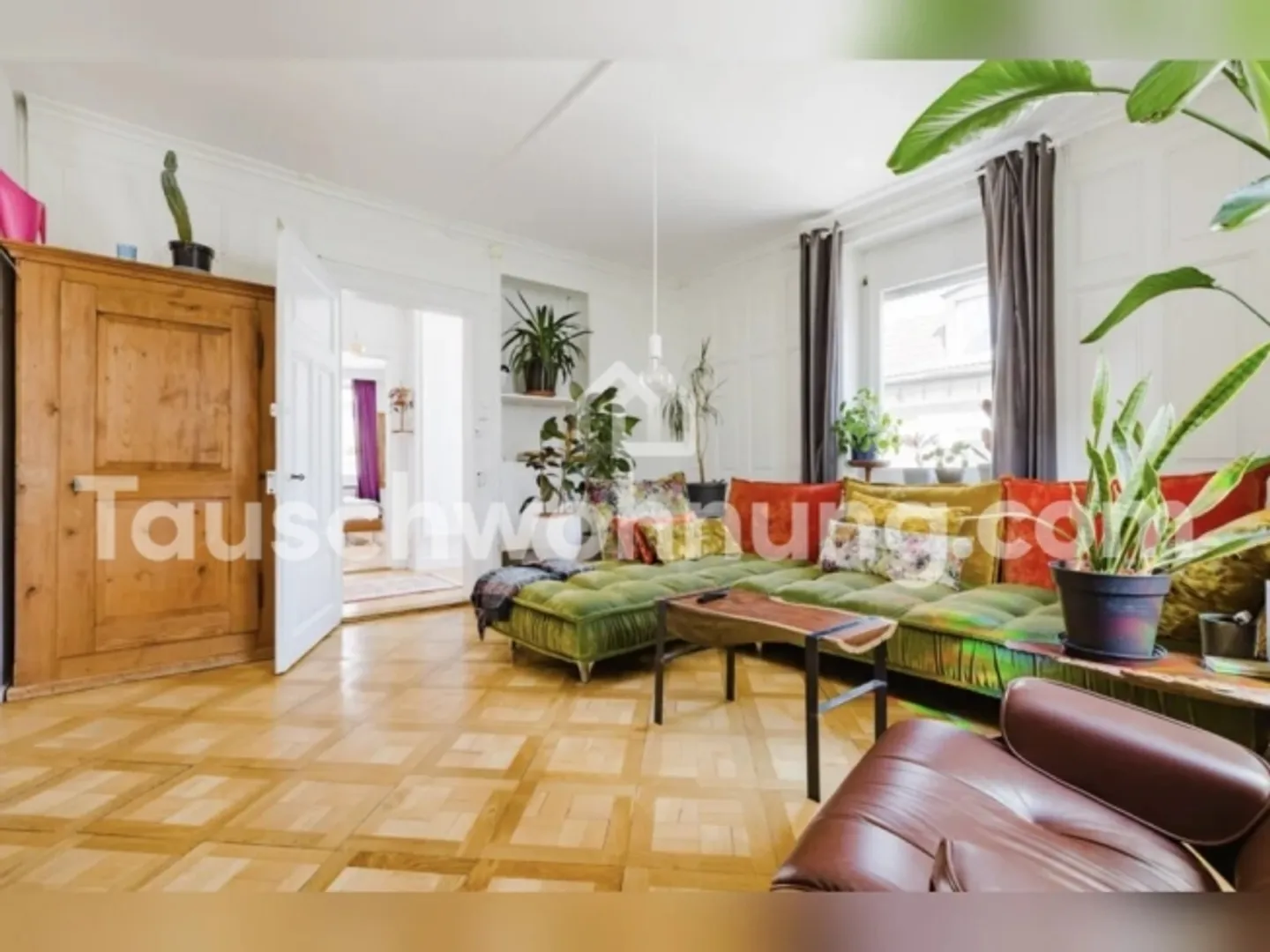 [APARTMENT EXCHANGE] Apartment exchange in the heart of Zurich (District 4) - Photo 2 of 11