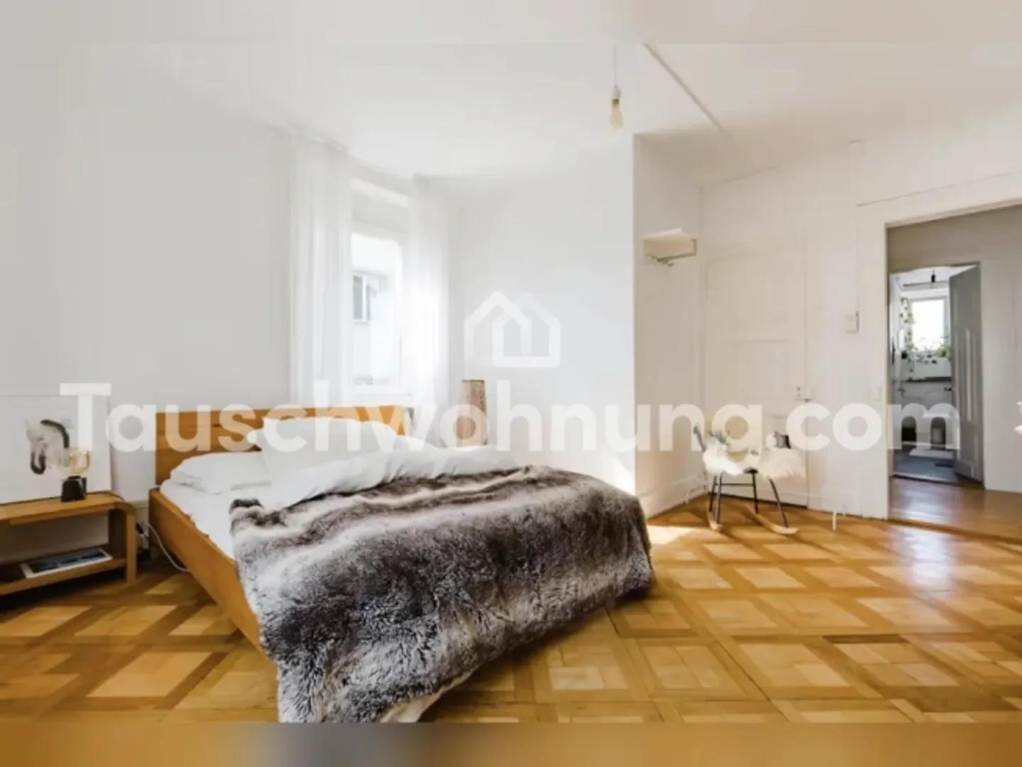 [APARTMENT EXCHANGE] Apartment exchange in the heart of Zurich (District 4) - Photo 4 of 11