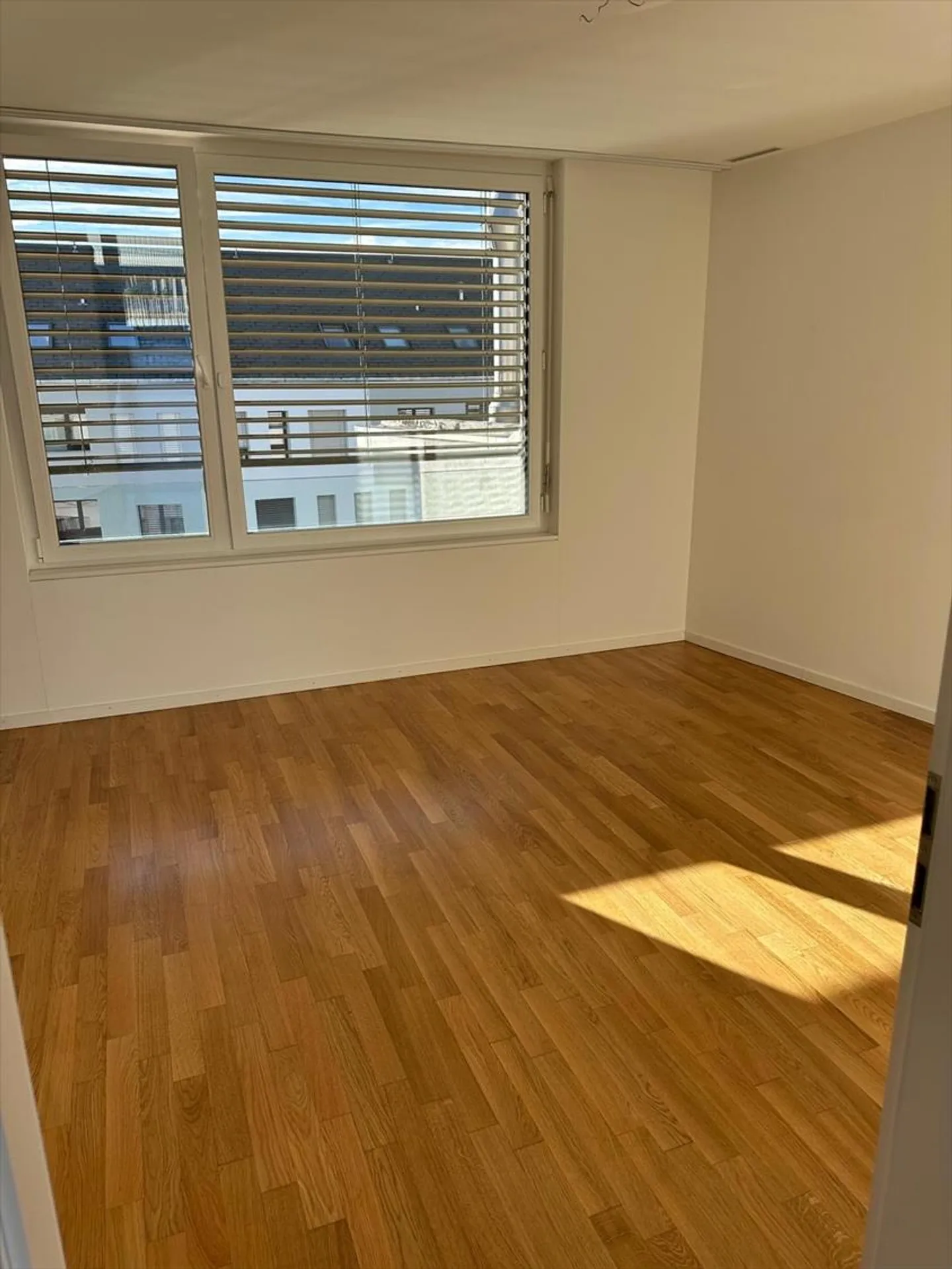Prächtiges 3.5-Zimmer-Attikapartment mit Schlossblick - Garantie inklusive - Foto 8 von 10