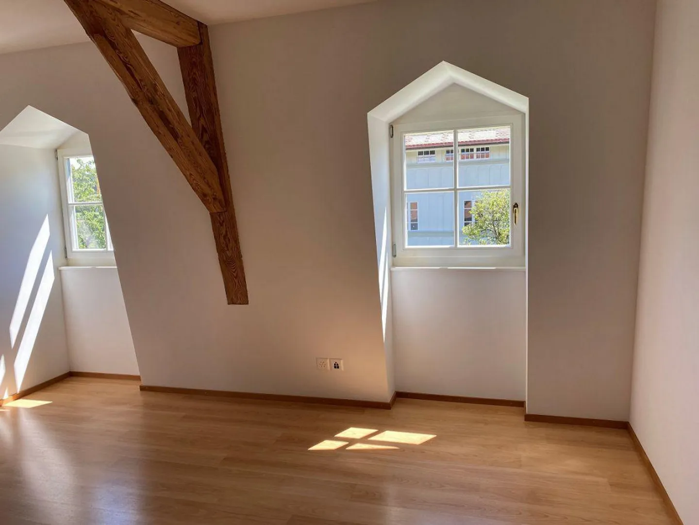Charming attic apartment in Wabern - Photo 4 of 10