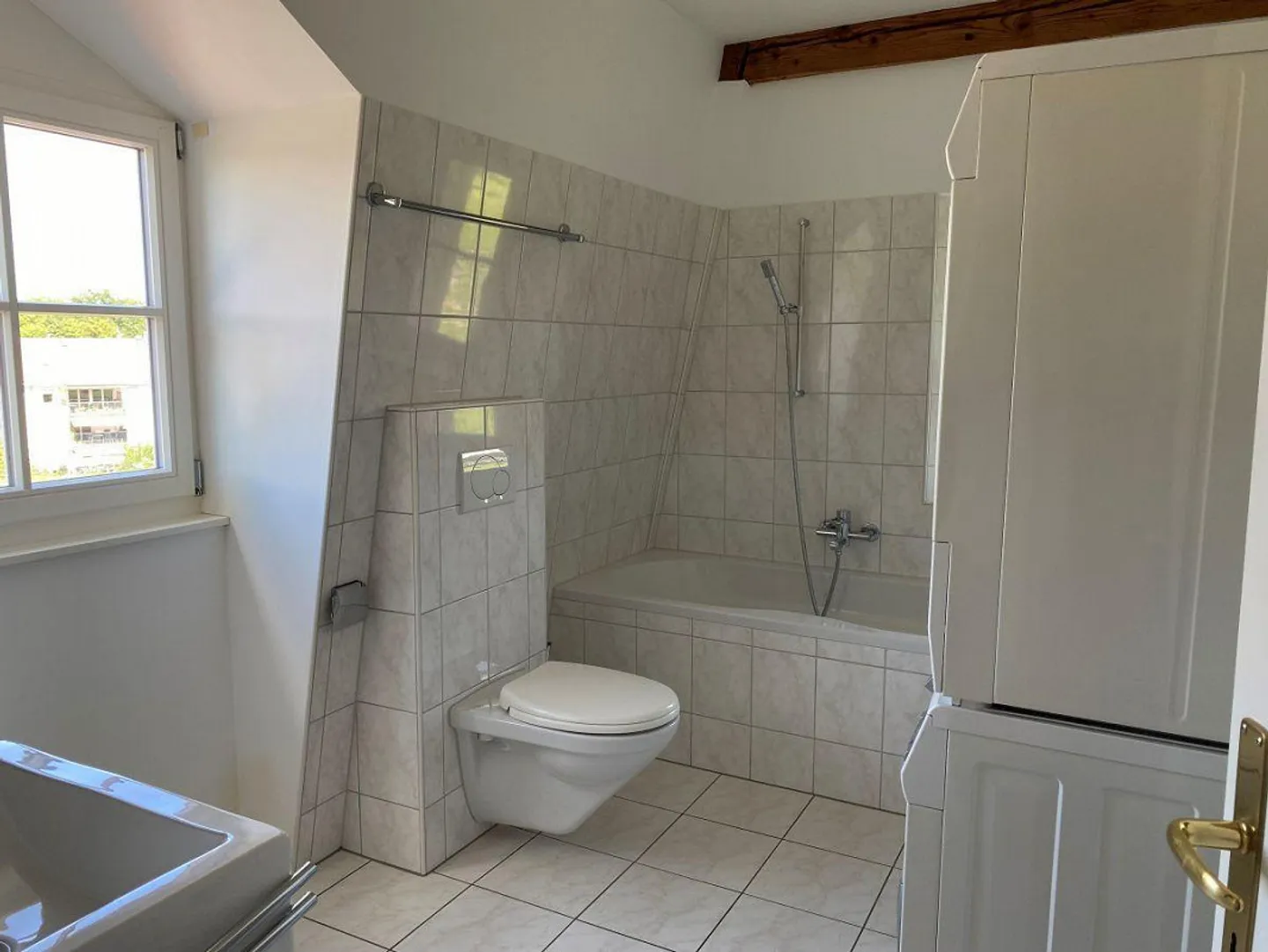 Charming attic apartment in Wabern - Photo 8 of 10
