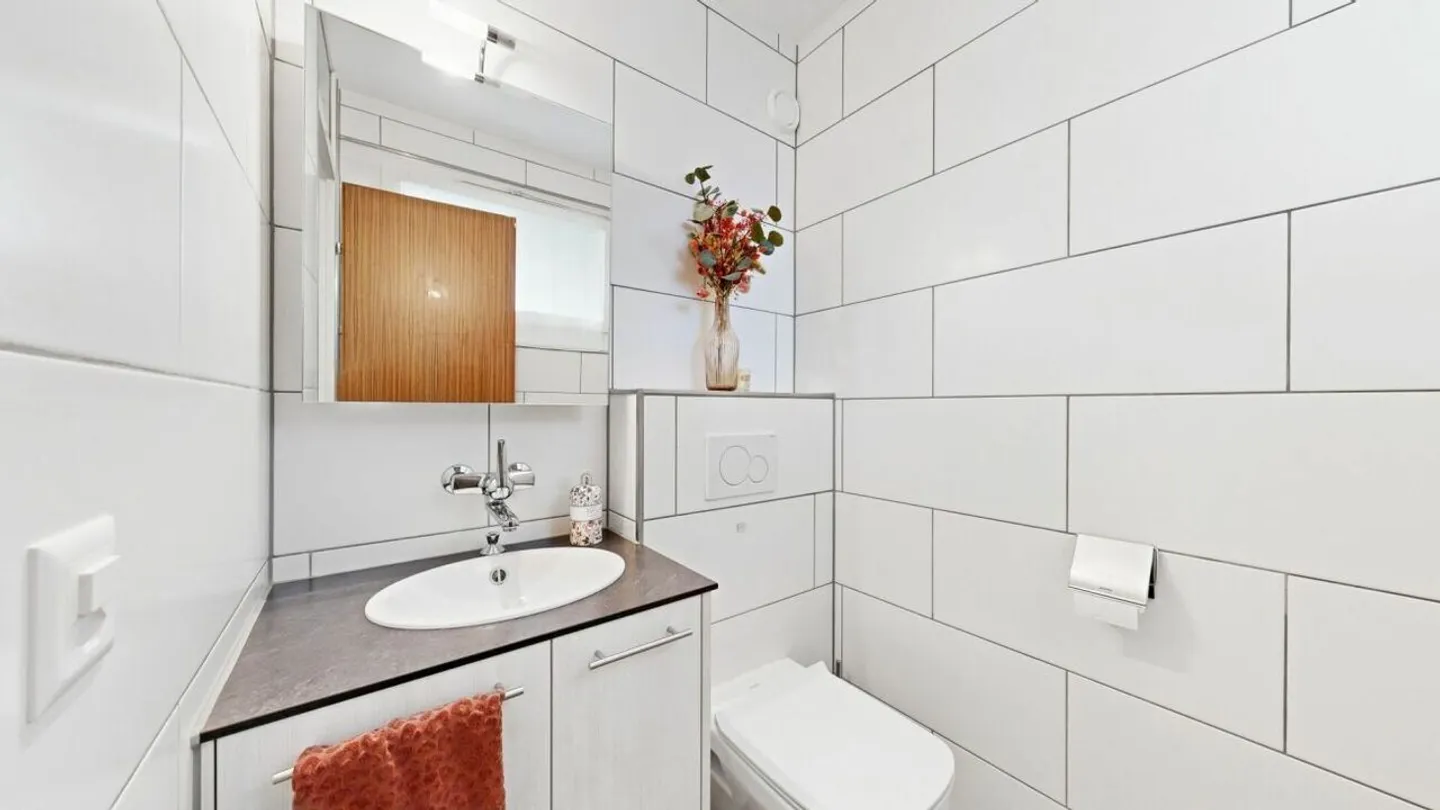 Modern Maisonette Garden Apartment with Parking Space - Photo 3 of 17