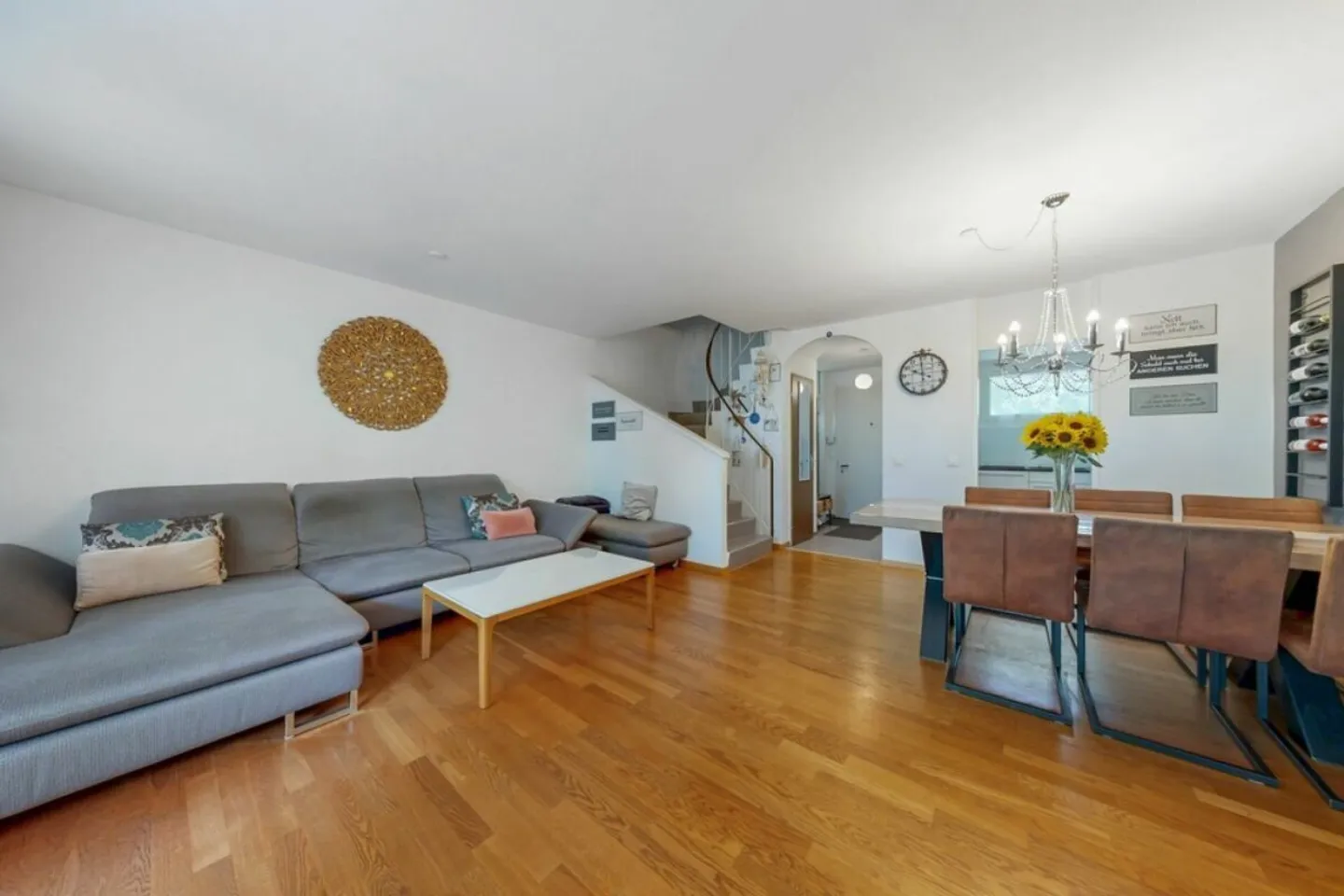 Modern Maisonette Garden Apartment with Parking Space - Photo 6 of 17