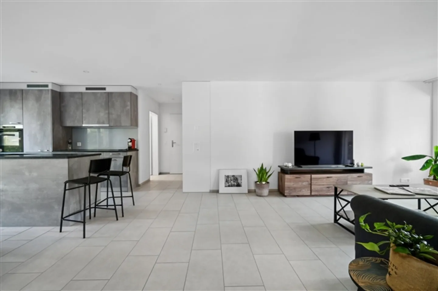 Appartement lumineux de 3,5 pièces avec balcon à Döttingen à vendre - Photo 2 sur 11