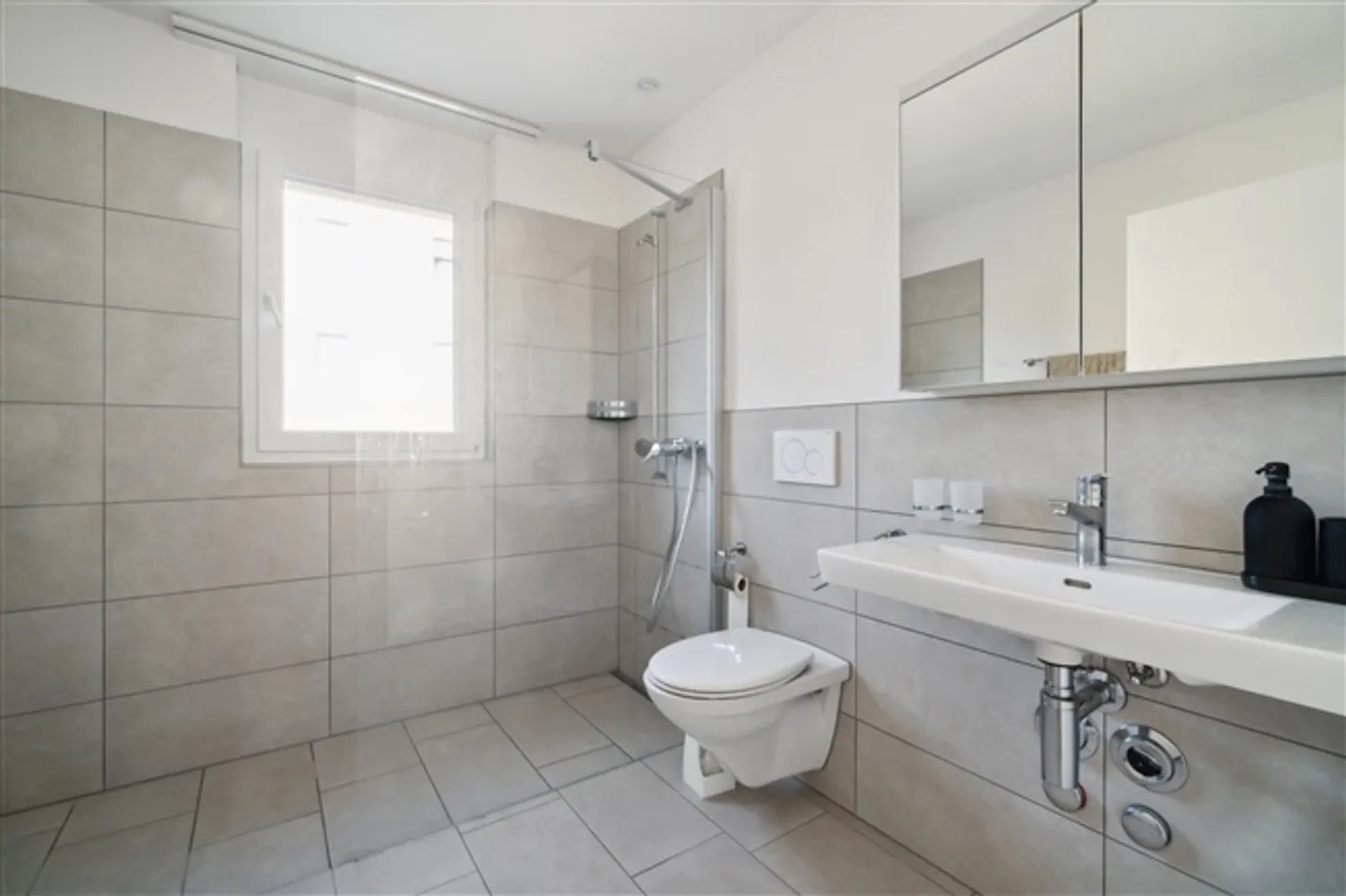 Appartement lumineux de 3,5 pièces avec balcon à Döttingen à vendre - Photo 7 sur 11