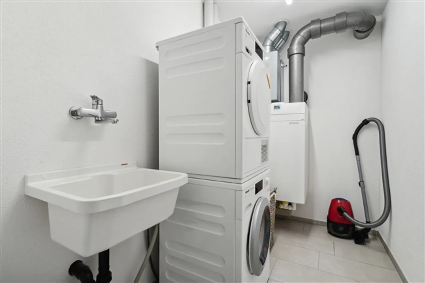 Appartement lumineux de 3,5 pièces avec balcon à Döttingen à vendre - Photo 11 sur 11