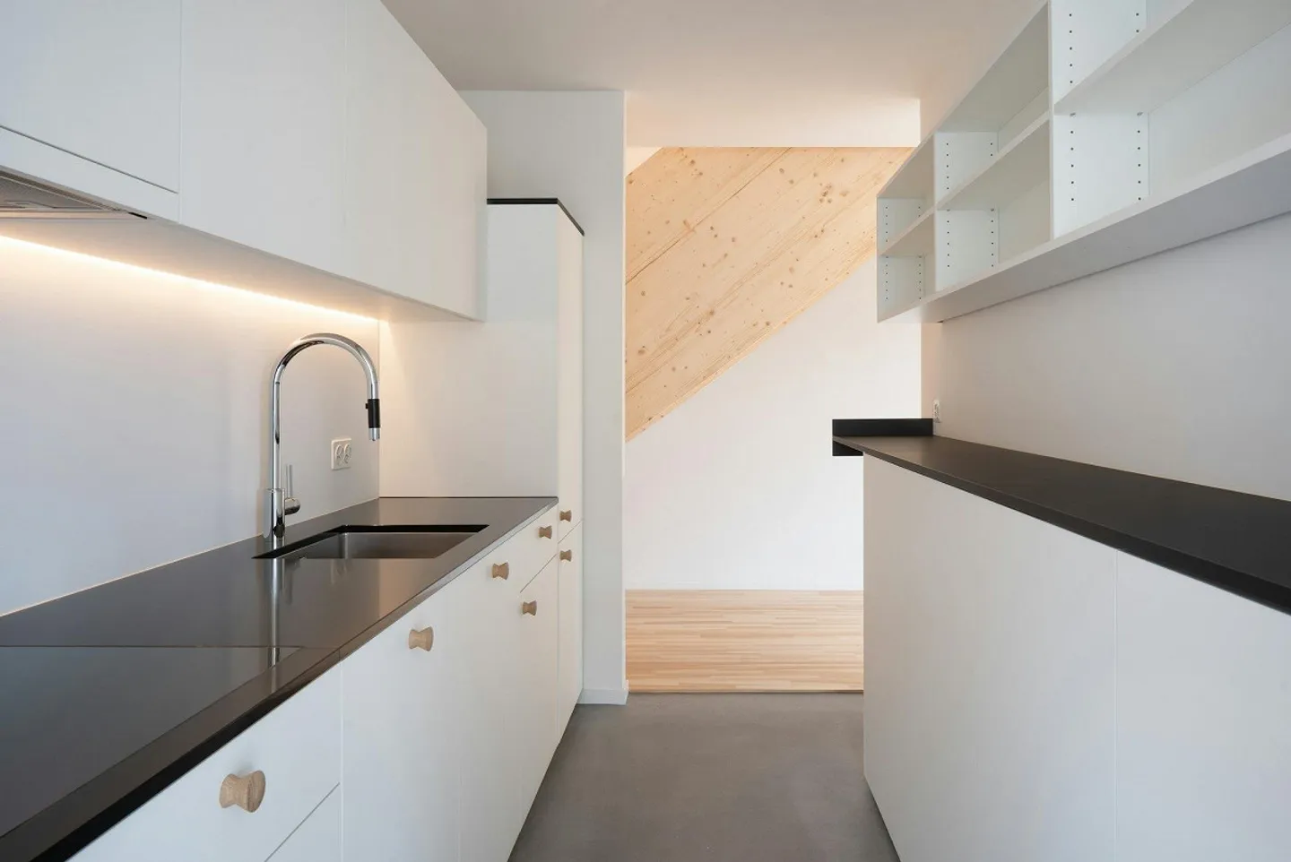 Rheinromantik: La tua nuova casa nel cuore di Basilea - Appartamento duplex 5.5 - Foto 5 di 13