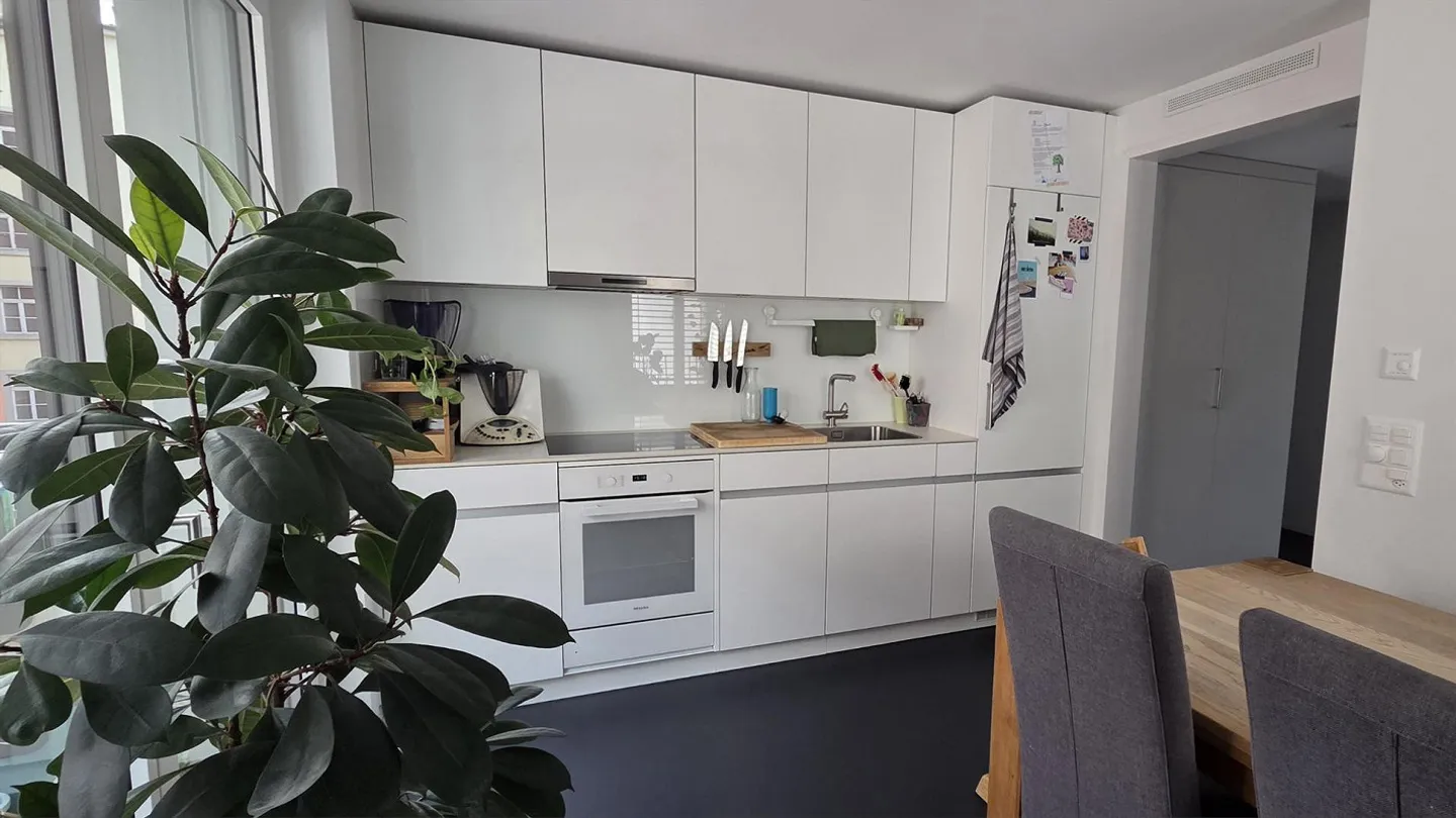 Modernes 3.5-Zimmer-Apartment mit Balkon - Foto 1 von 8